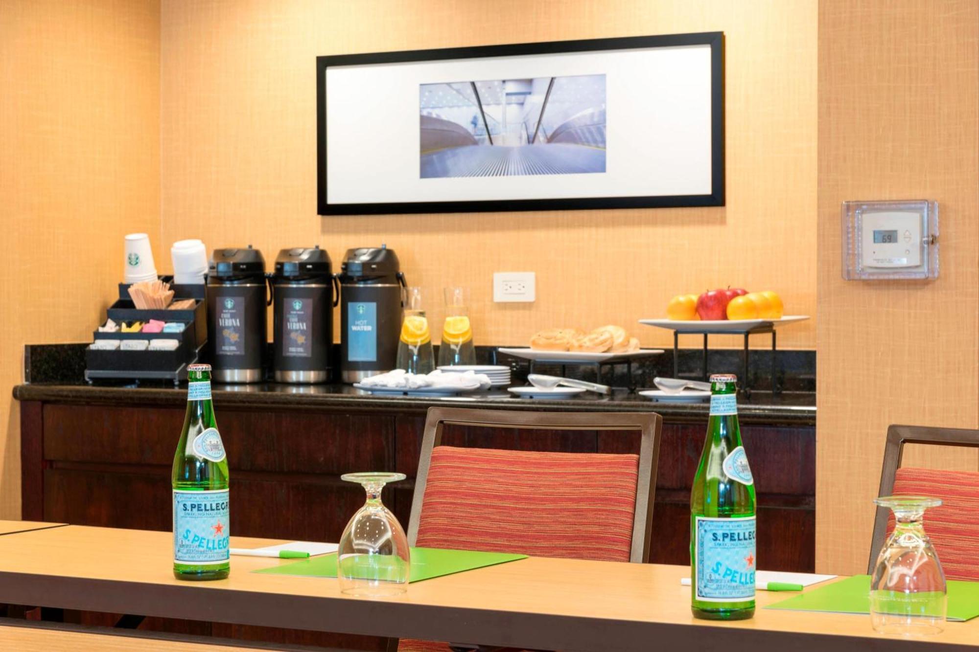 Courtyard By Marriott Ливърмор Екстериор снимка