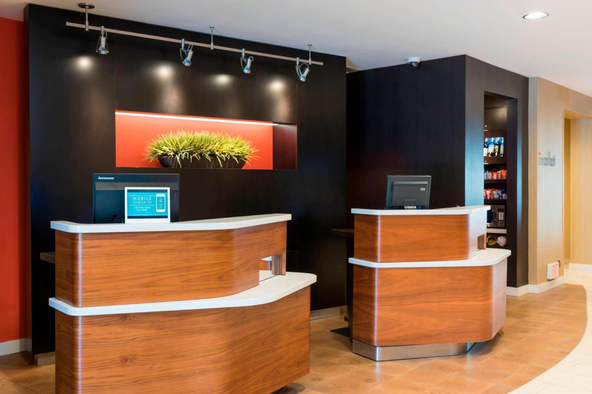 Courtyard By Marriott Ливърмор Екстериор снимка